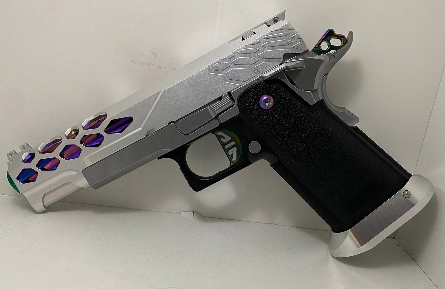 "Rainbow Shield" Custom 5.1 hi capa